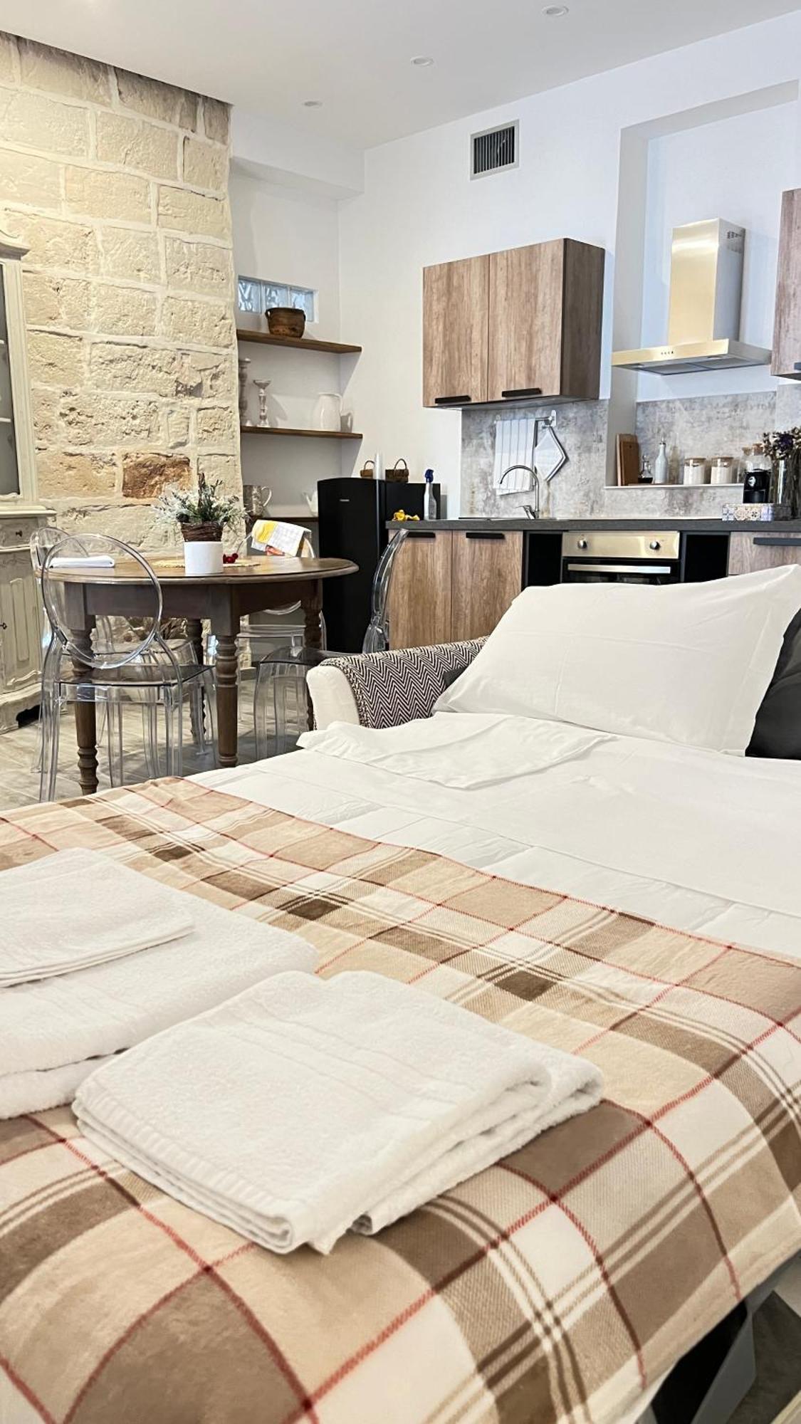 Dimora Donna Vitalia Apartments Trapani Exteriör bild
